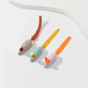 שלישיית עכברי קטיפה לחתול